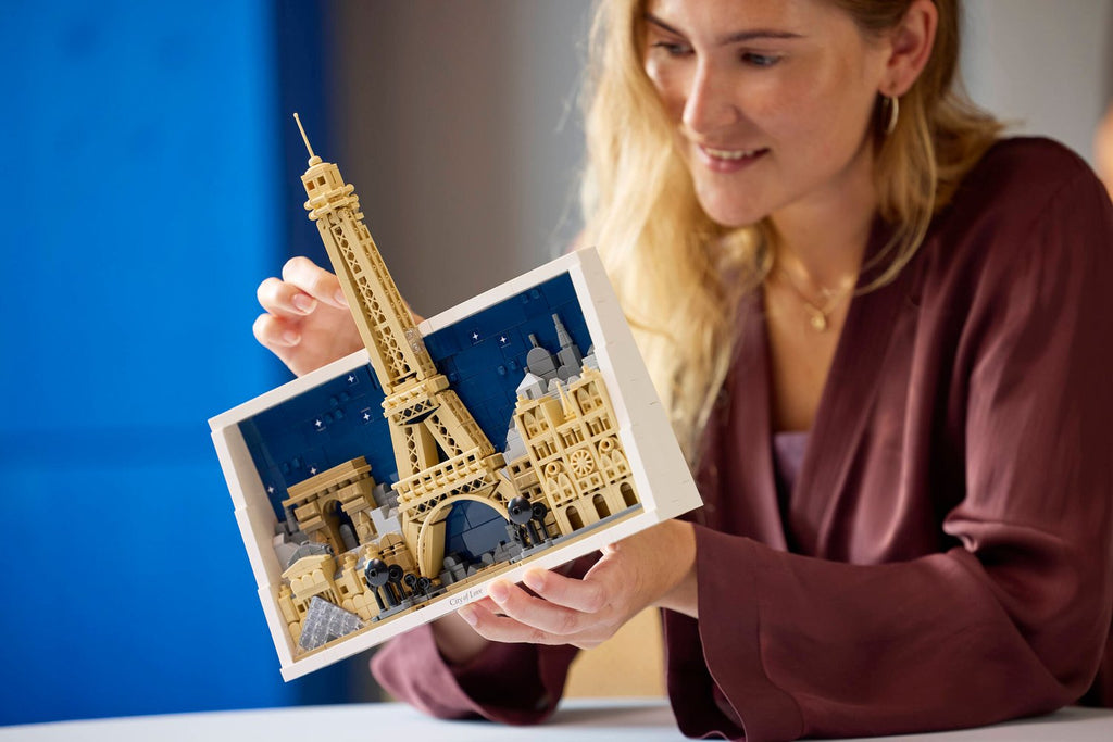 LEGO Architecture Paris – Aşıklar Şehri 21064 | 958 Parça Yetişkin Yapım Seti