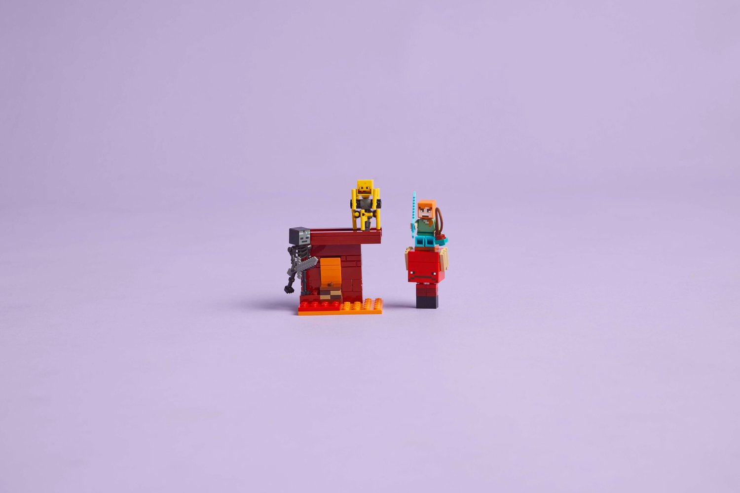 LEGO Minecraft Nether Lav Savaşı 21266 - 99 Parça Yapım Seti (6+ Yaş)