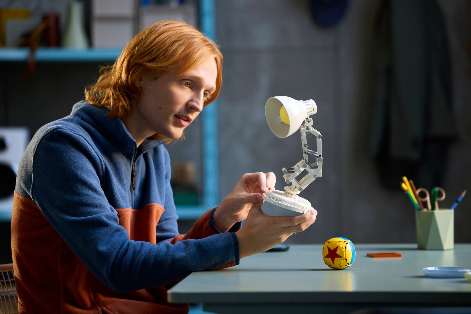 LEGO Ideas Disney Pixar Luxo Jr. Yapım Seti (21357) - 613 Parça, Yetişkinler İçin Sergilik Model