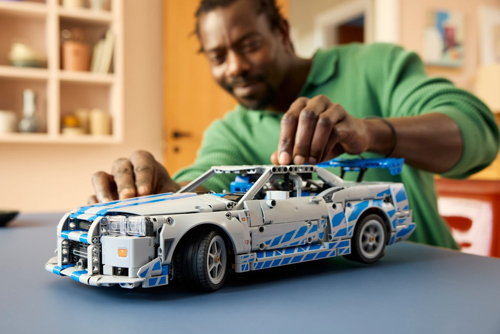 LEGO Technic 2 Fast 2 Furious Nissan Skyline GT-R (R34) Model Araba Yapım Seti - 1410 Parça, 18+ Yaş - 42210