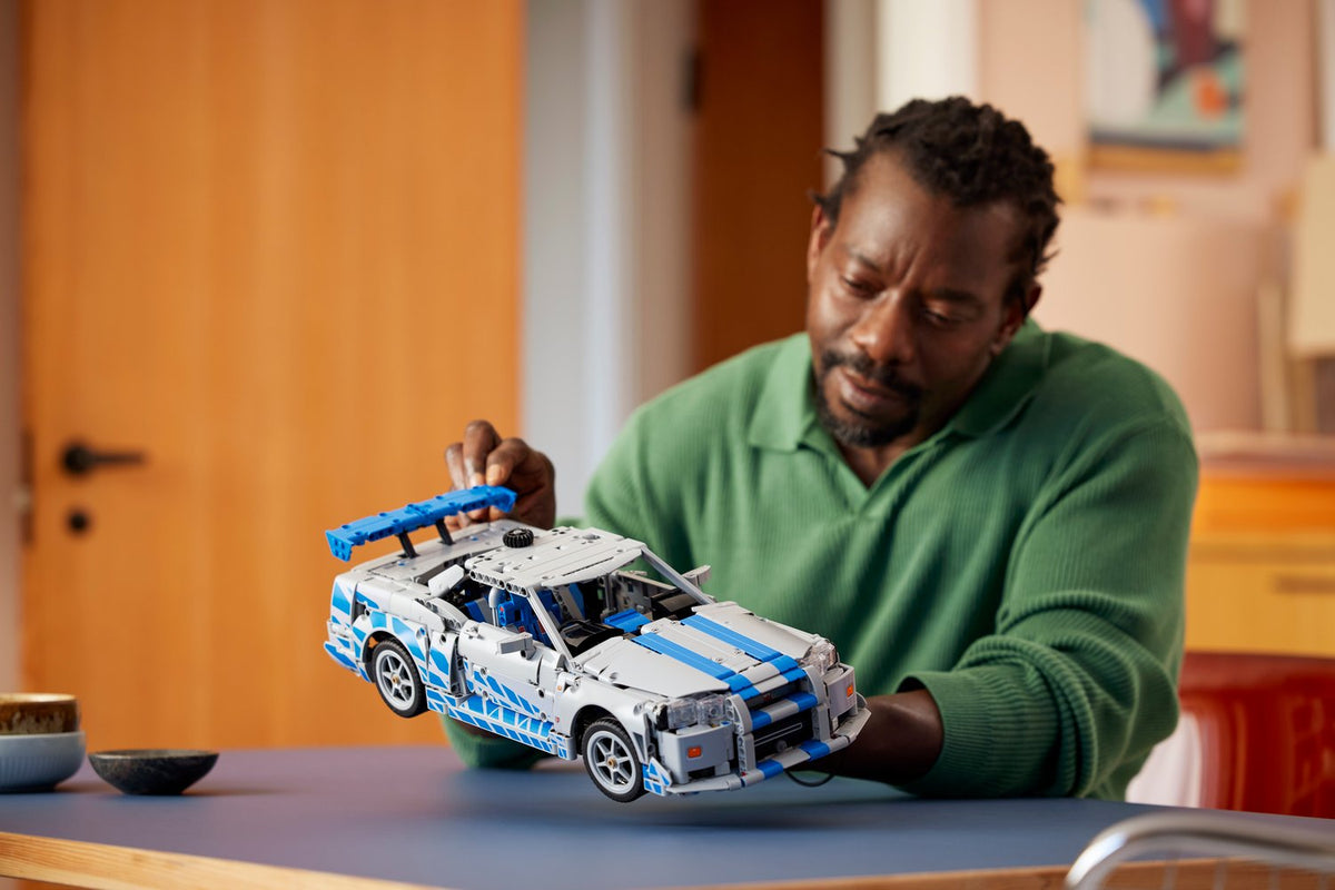 LEGO Technic 2 Fast 2 Furious Nissan Skyline GT-R (R34) Model Araba Yapım Seti - 1410 Parça, 18+ Yaş - 42210