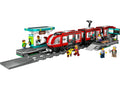 LEGO City Şehir Merkezi Tramvay İstasyonu 60423 – 811 Parça Yapım Seti, 6 Minifigür (7+ Yaş)