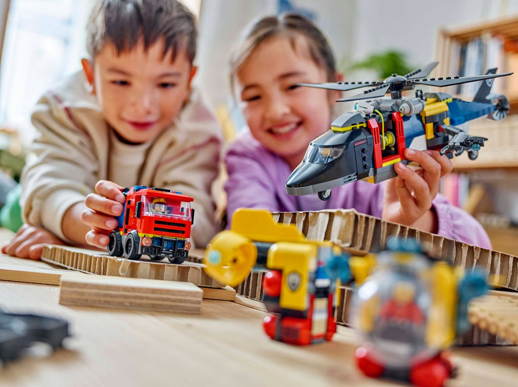 LEGO City Helikopter, İtfaiye Kamyonu ve Denizaltı Remix Yapım Seti - 874 Parça (60462)