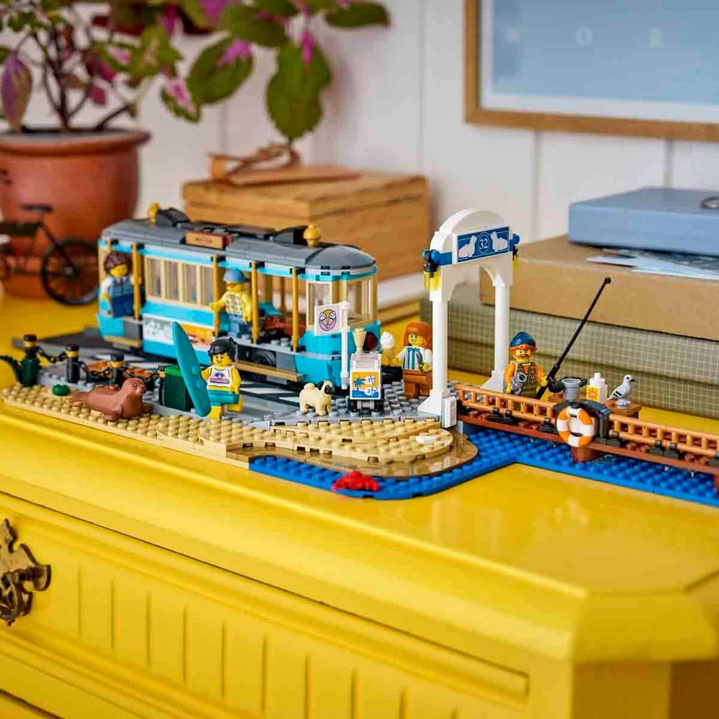 LEGO City Klasik Plaj Tramvayı 60506 - 693 Parça Yapım Seti (7+ Yaş)