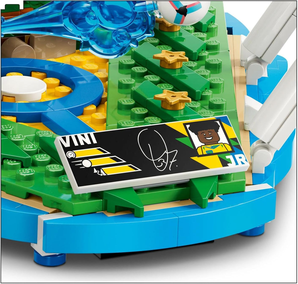 LEGO Editions Vini Jr. – Football Highlights 43027 | Vinicius Junior Futbol Sergilik Yapım Seti (510 Parça)