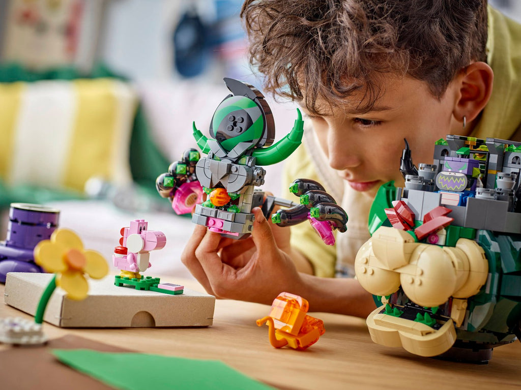 LEGO Super Mario Prince Florian ve Castle Bowser Yapım Seti - 72042 (1251 Parça, 9+ Yaş)