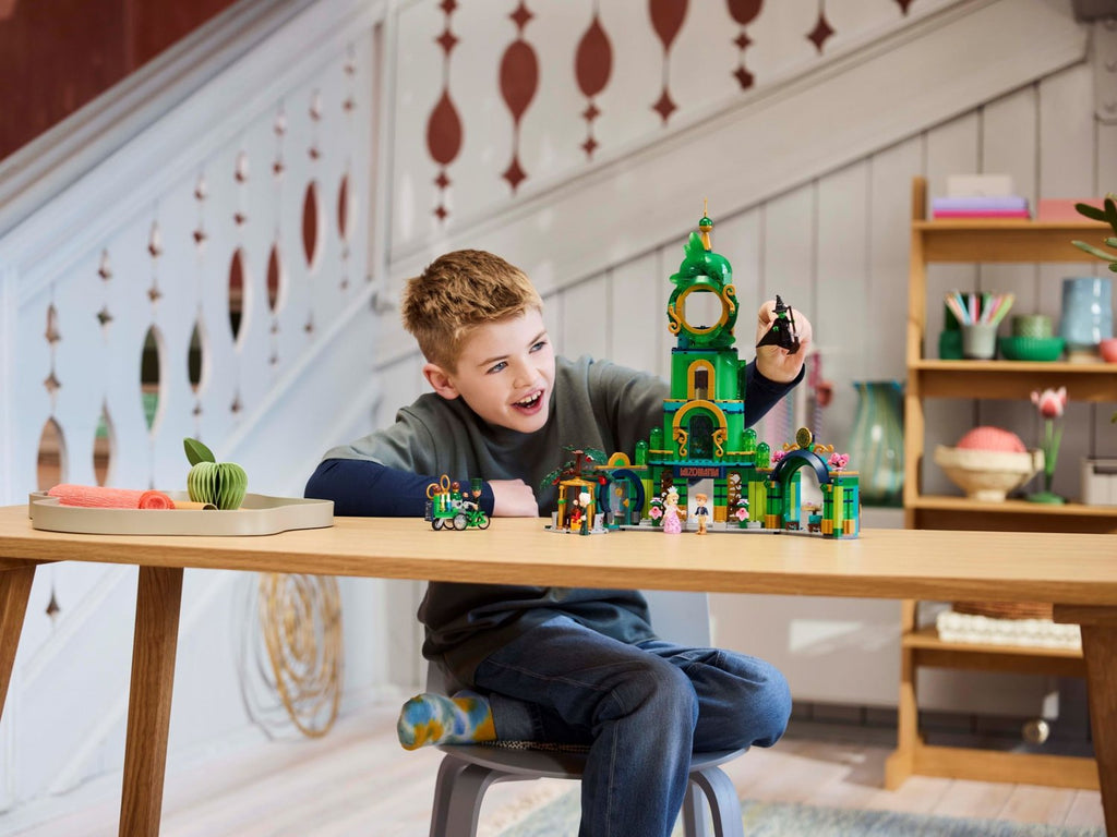 LEGO Wicked Emerald City'ye Hoş Geldiniz 75684 - 945 Parça Yapım Seti (9+ Yaş)