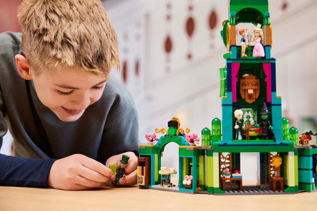 LEGO Wicked Emerald City'ye Hoş Geldiniz 75684 - 945 Parça Yapım Seti (9+ Yaş)