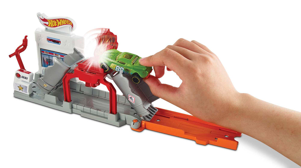 Hot Wheels Şehir Başlangıç Setleri - Blaze Blast FJN36