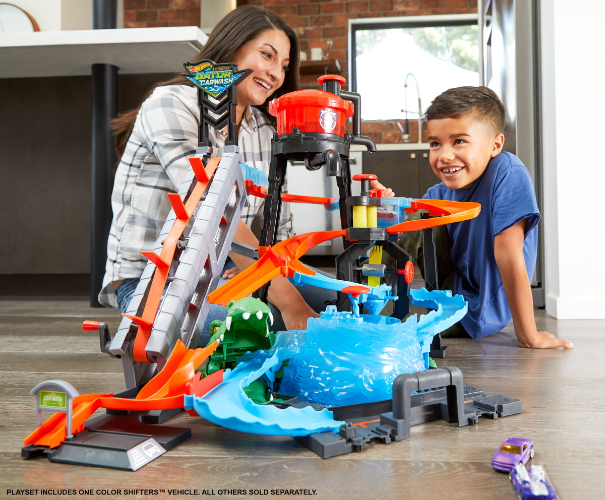 Hot Wheels Dev Timsah Araba Yıkama Oyun Seti FTB67