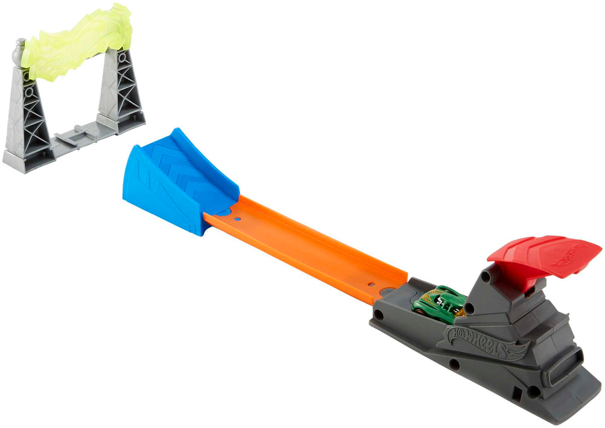 Hot Wheels Akrobasi Atlayışı Yarış Şeti Elektrik Kulesi FTH80