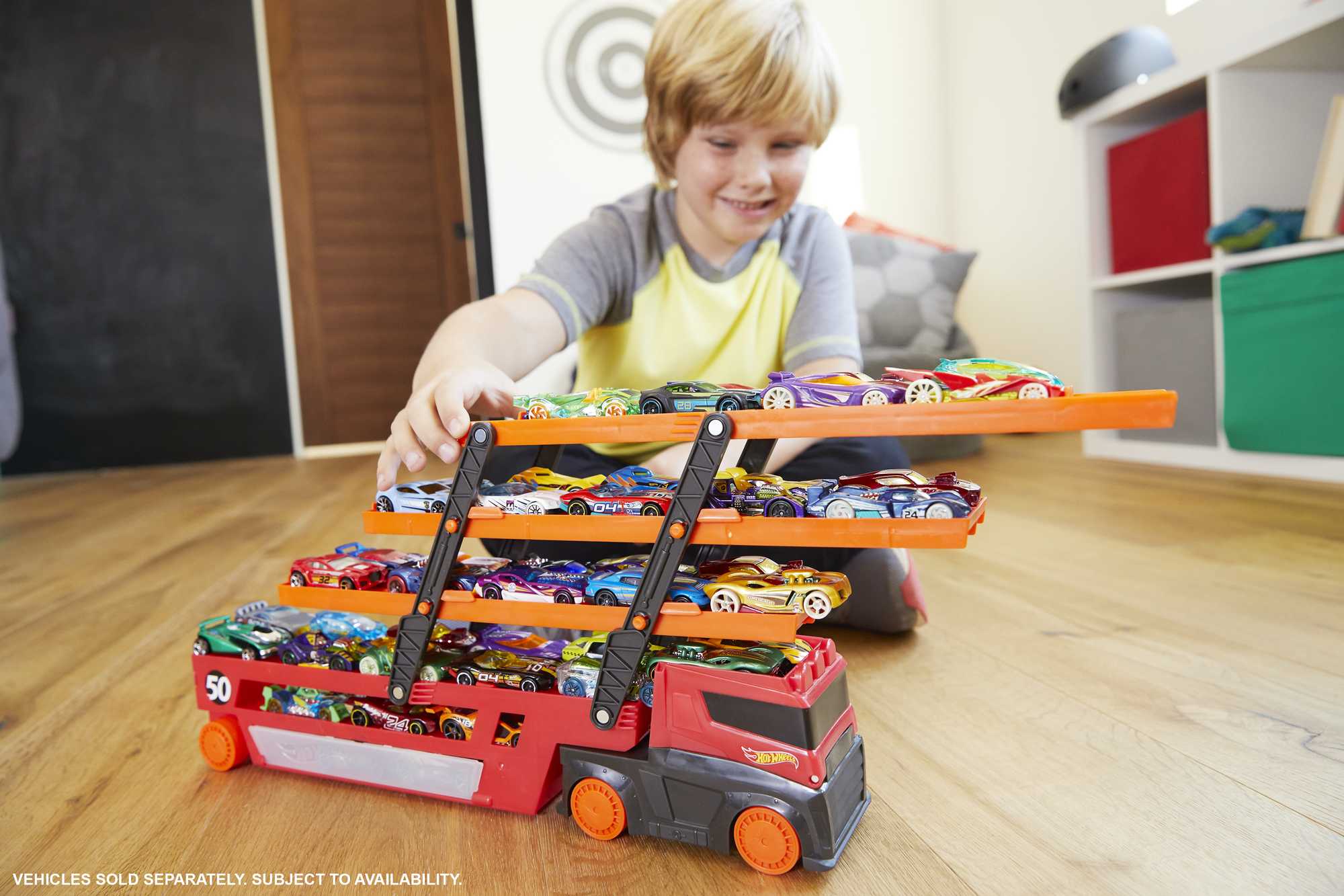 Hot Wheels Mega Tır Turuncu - 50 Araç Kapasiteli Rampalı Taşıyıcı GHR48