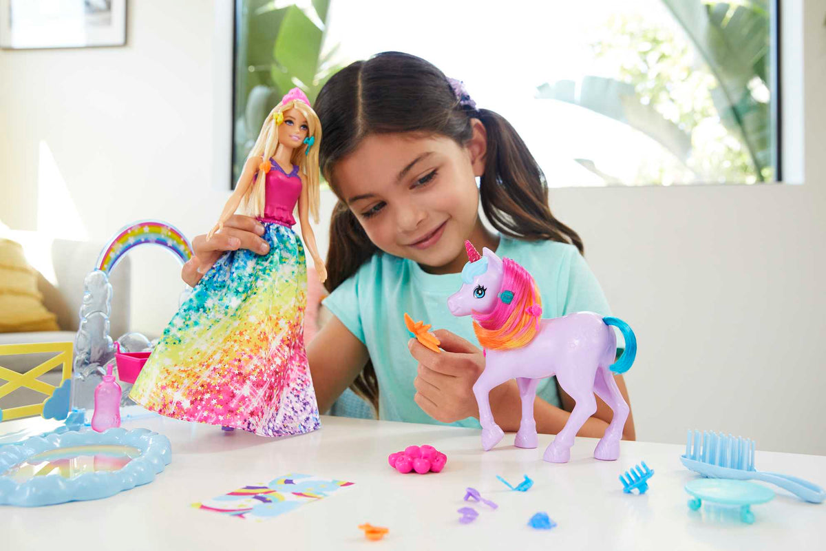 Barbie™ Dreamtopia Oyun Seti, Barbie® Bebek, Tek Boynuzlu At ve Renk Değiştiren Tuvalet