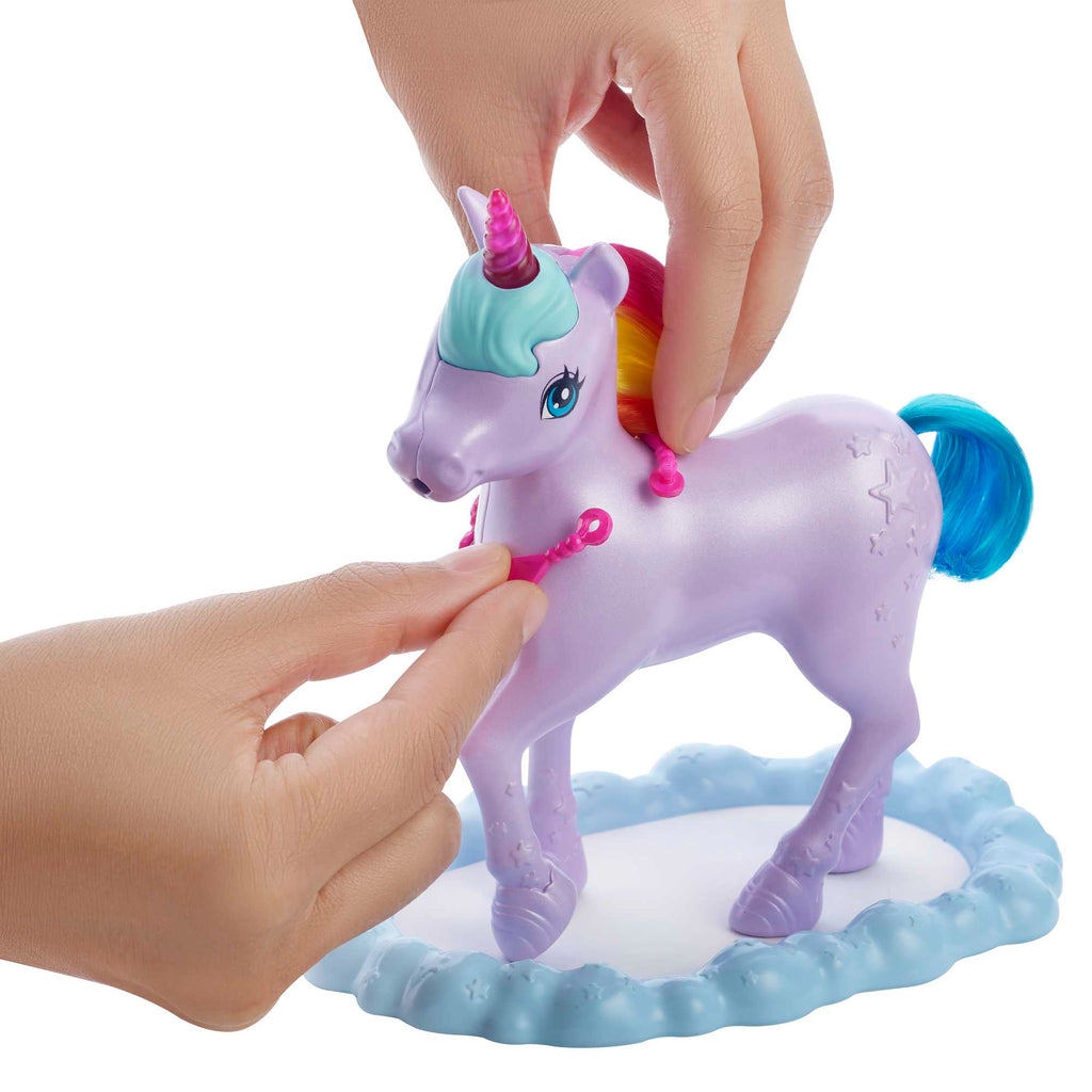 Barbie™ Dreamtopia Oyun Seti, Barbie® Bebek, Tek Boynuzlu At ve Renk Değiştiren Tuvalet