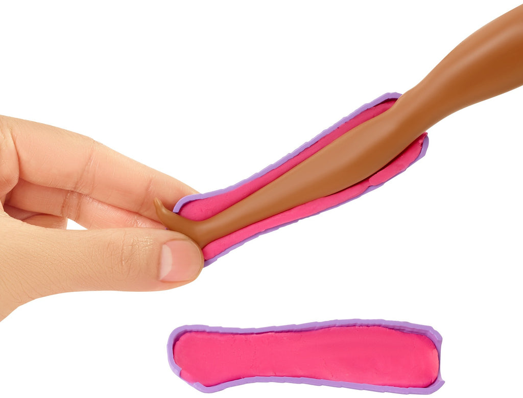 Barbie Alçı Kliniği Oyun Seti