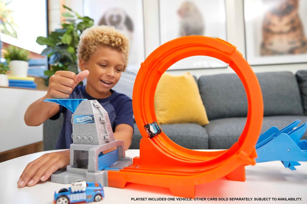 Hot Wheels® Döngü Göstergesi Parkuru Oyun Seti
