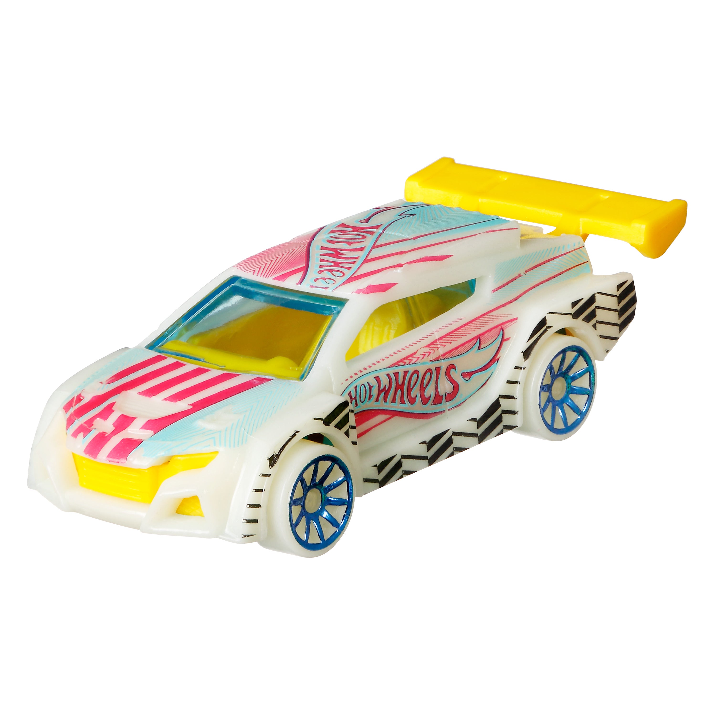 Hot Wheels Monster Trucks Karanlıkta Parlayan Araçlar Paketi 5 adet Monster Trucks aracı ve 5 adet araba içeren çoklu paket