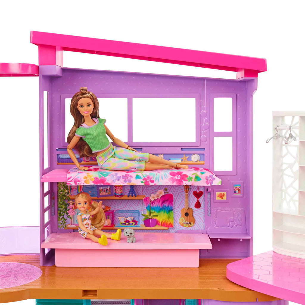 30'dan fazla parça içeren Barbie® Tatil Evi, 3 yaş ve üzeri için oyuncak