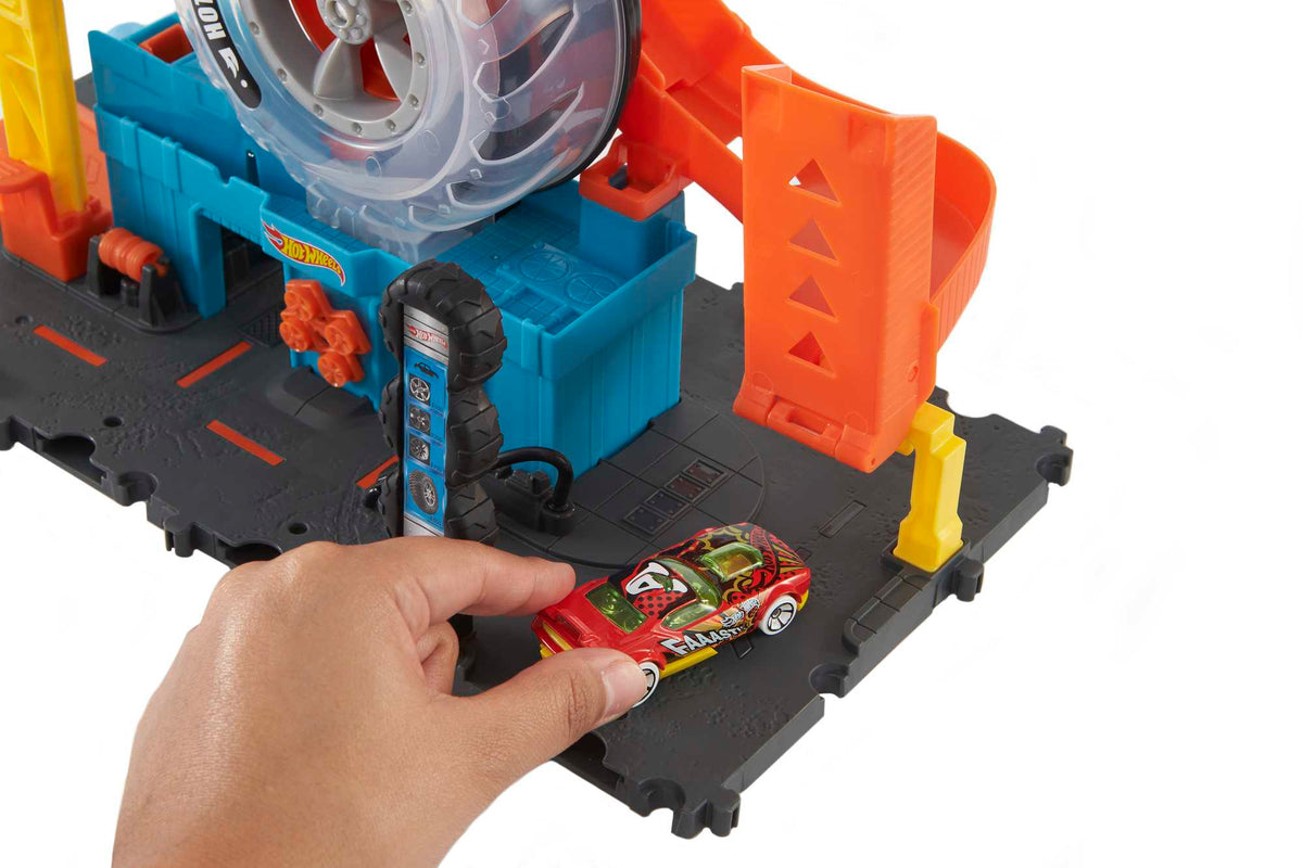 Hot Wheels™ City Tekerlek Kulesi™ oyun seti, 4-8 yaş arası çocuklar için hediye