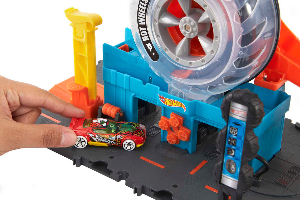 Hot Wheels™ City Tekerlek Kulesi™ oyun seti, 4-8 yaş arası çocuklar için hediye