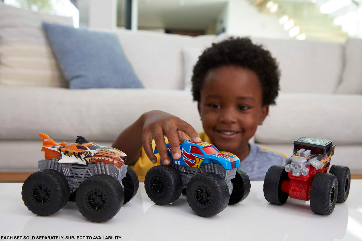 Hot Wheels™ Monster Trucks Kükreyen Arabalar™,  Işıklı ve Sesli