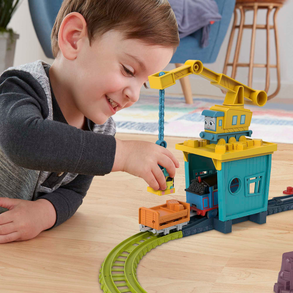Fisher-Price Thomas ve Arkadaşları Carly ve Sandy Oyun Seti, motorlu tren ve pist seti