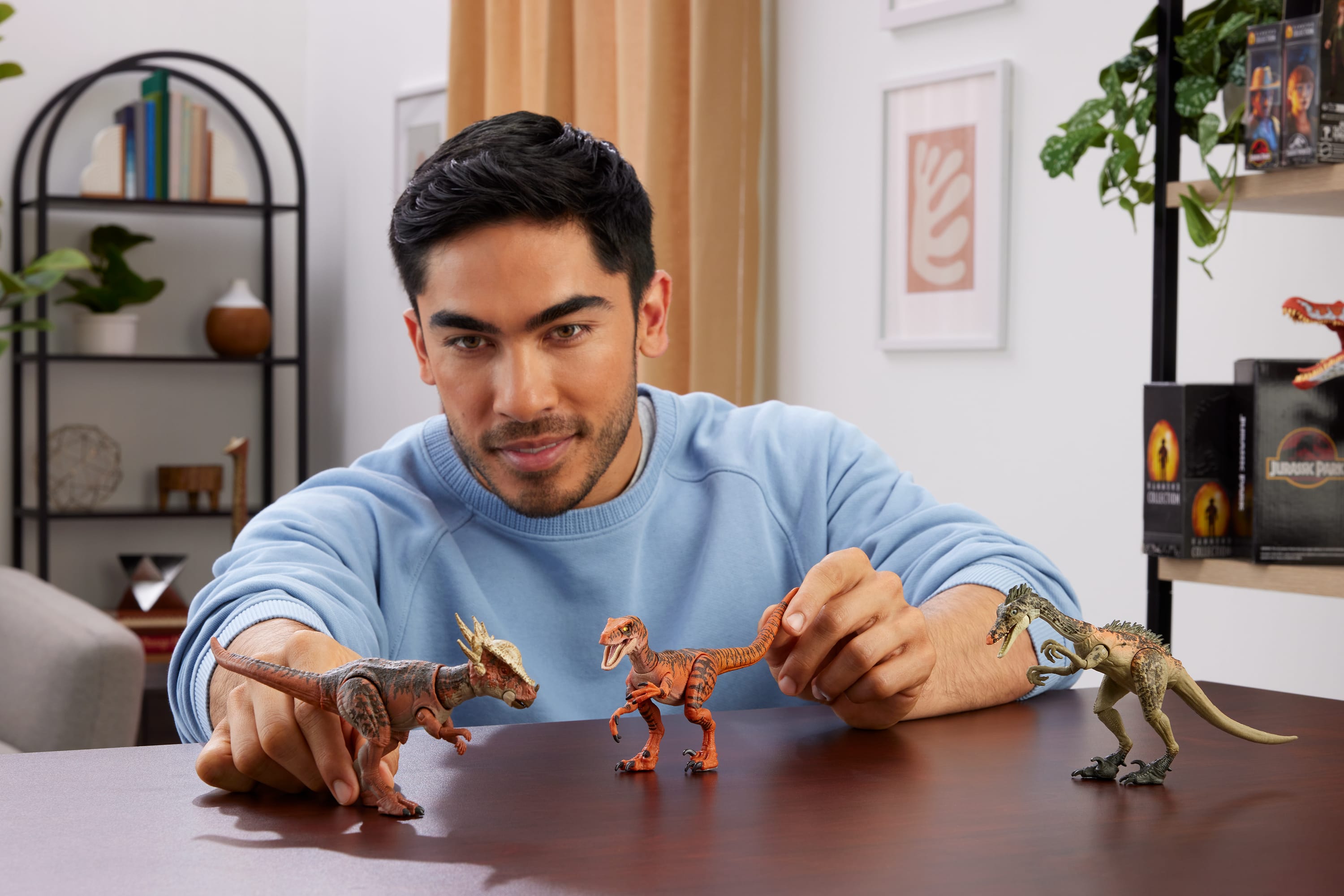Jurassic World Hammond Koleksiyonu dinozor figürleri, benzersiz ayrıntılara ve eklem noktalarına sahip 10 cm'lik figürler