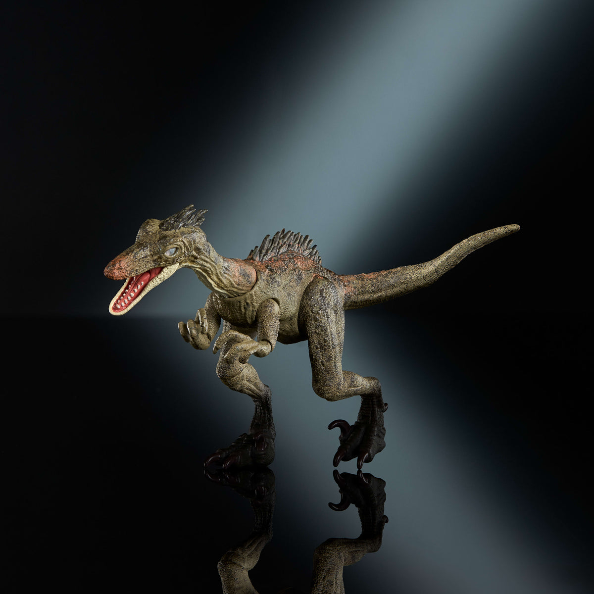 Jurassic World Hammond Koleksiyonu dinozor figürleri, benzersiz ayrıntılara ve eklem noktalarına sahip 10 cm'lik figürler