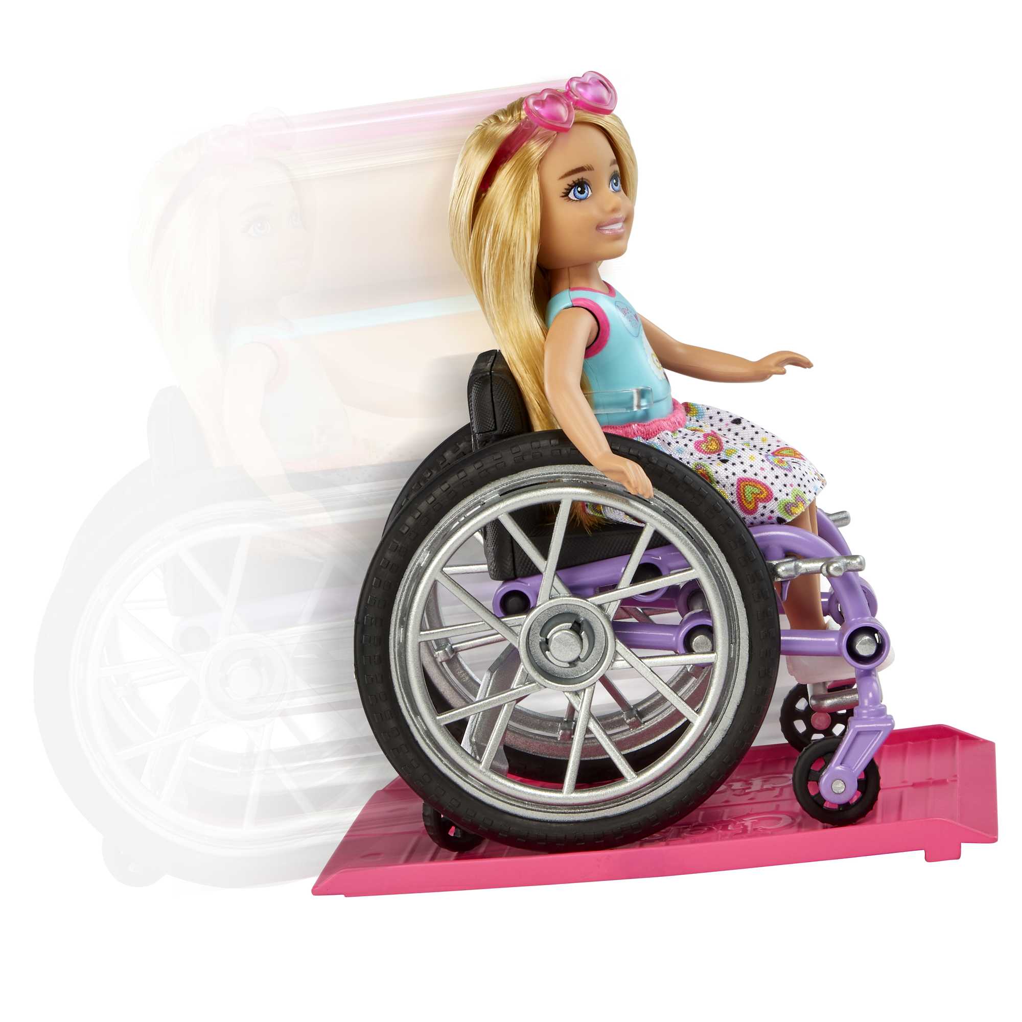 Barbie Chelsea Tekerlekli Sandalyeli Bebek - Rampalı, Çıkartmalı Set - 3 Yaş ve Üzeri