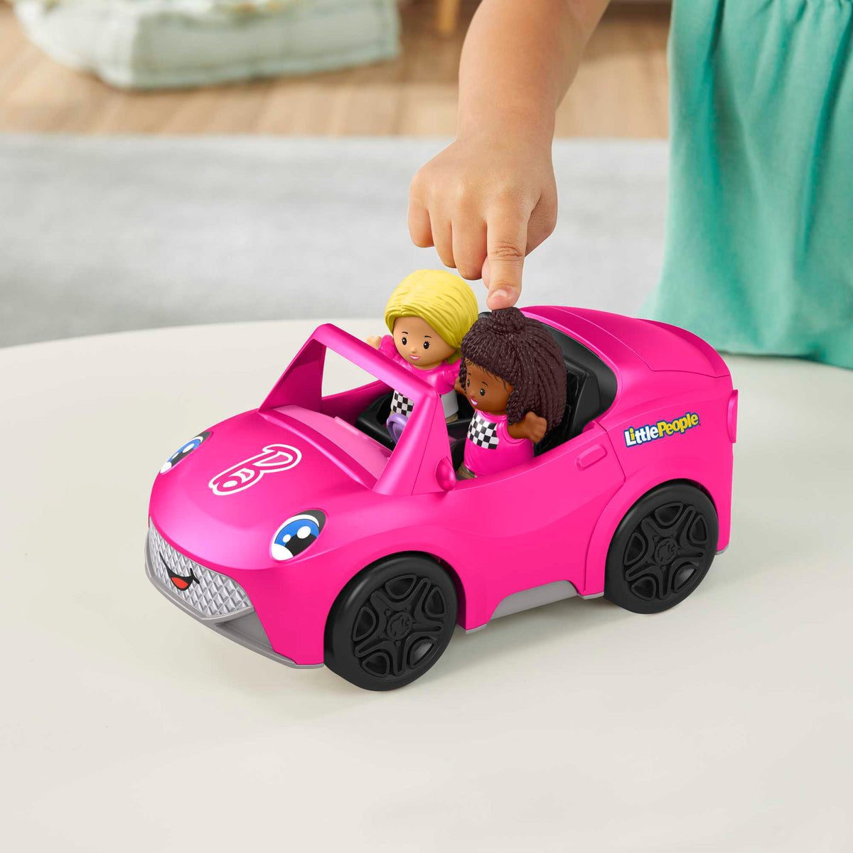 Little People'dan Barbie'nin Üstü Açılır Arabası ve figür seti
