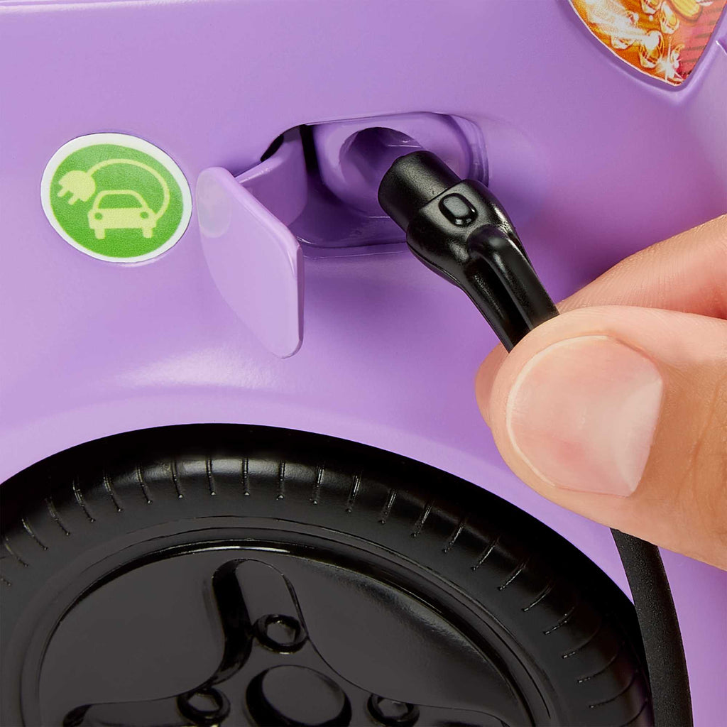 Barbie® arabası, çocuklar için oyuncaklar, şarj istasyonlu "elektrikli araba"