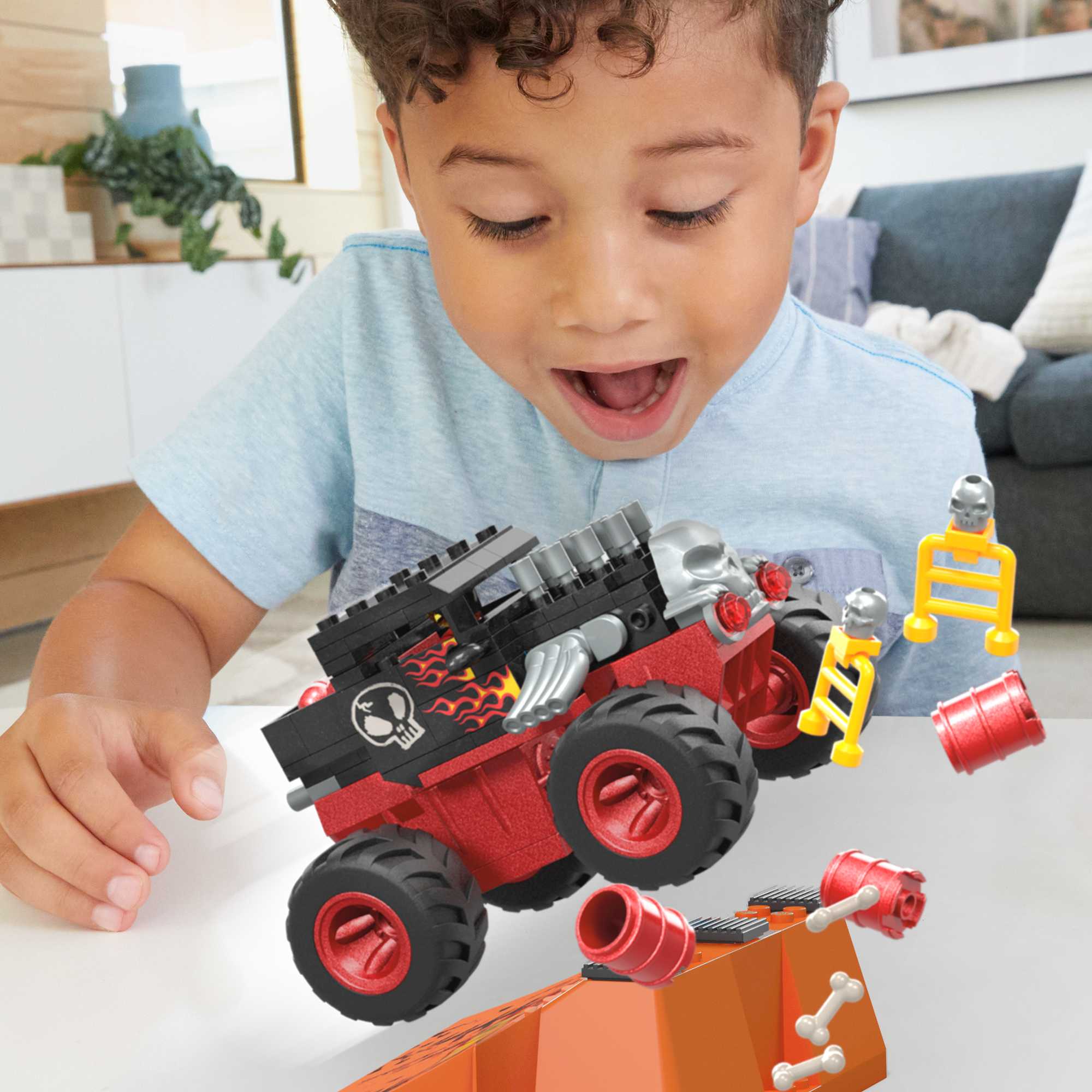 MEGA™ Hot Wheels® Smash N Crash Bone Shaker™ Çarpışma Pisti