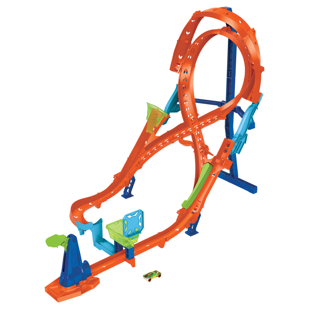 1 adet Hot Wheels® araba ve 8 şeklinde pist içeren Hot Wheels® pist seti