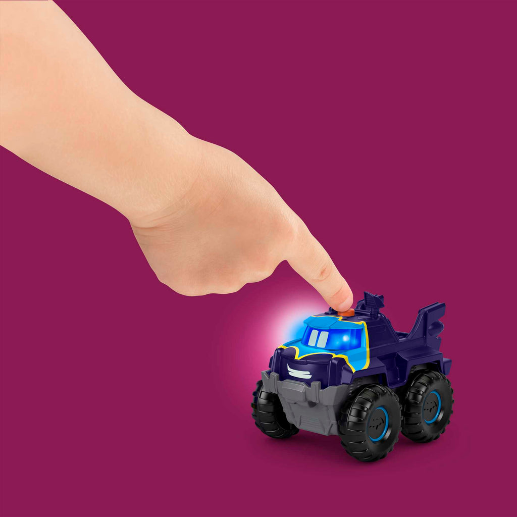 Fisher-Price Batwheels Işıklı Yarışçılar - Bam ve Buff 1:55 Ölçek Oyuncak Araba Seti (2'li)
