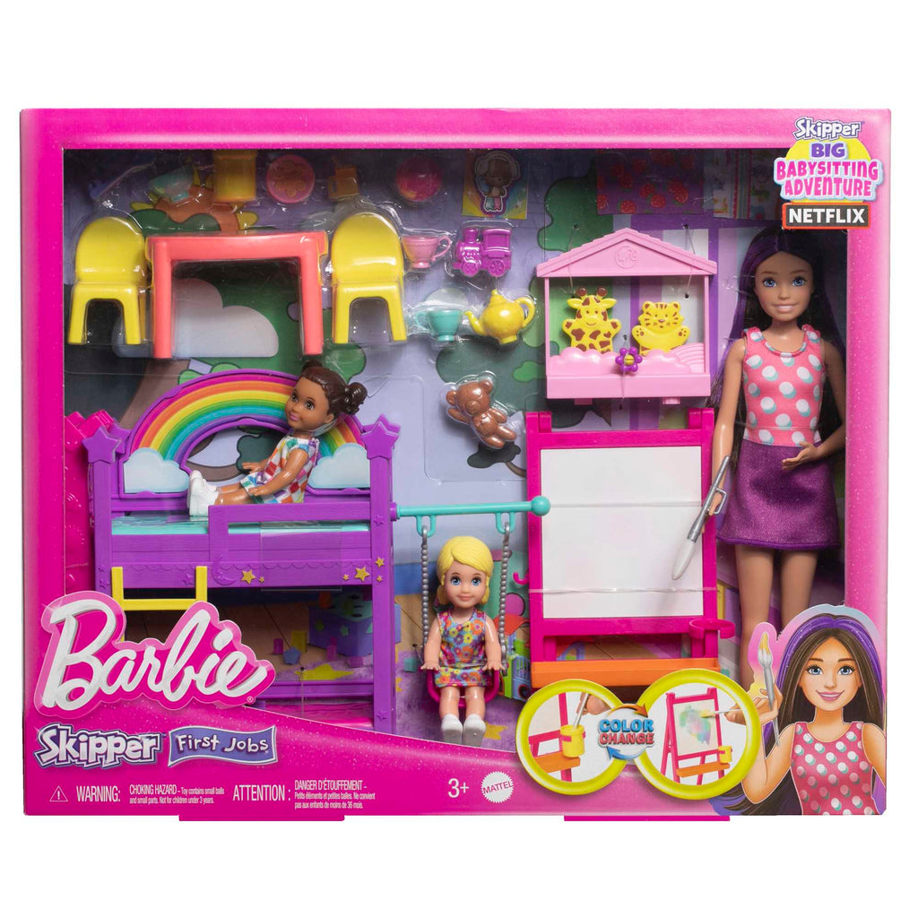 3 bebek, mobilya ve 15'ten fazla aksesuar ile Barbie Skipper Bebek Bakıcılığı Eğlencesi oyun seti