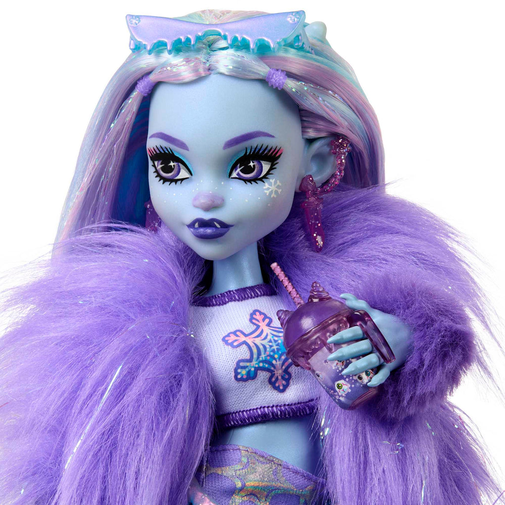Monster High™ Abbey Bominable™ Bebek ve Aksesuarlar