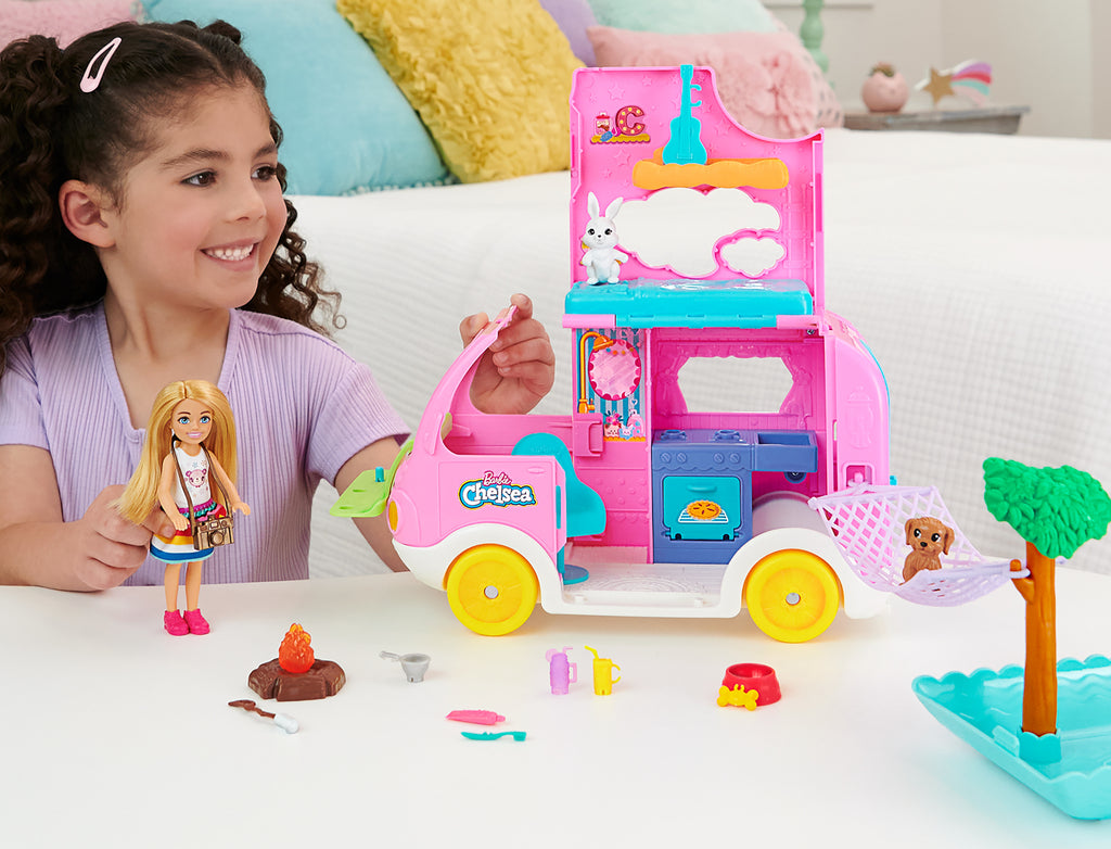 Barbie Chelsea 2'si 1 Arada Karavan Oyun Seti