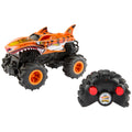Uzaktan kumandalı ve 1:24 ölçekli Hot Wheels® Monster Trucks RC HW Tiger Shark RC™ oyuncak kamyon