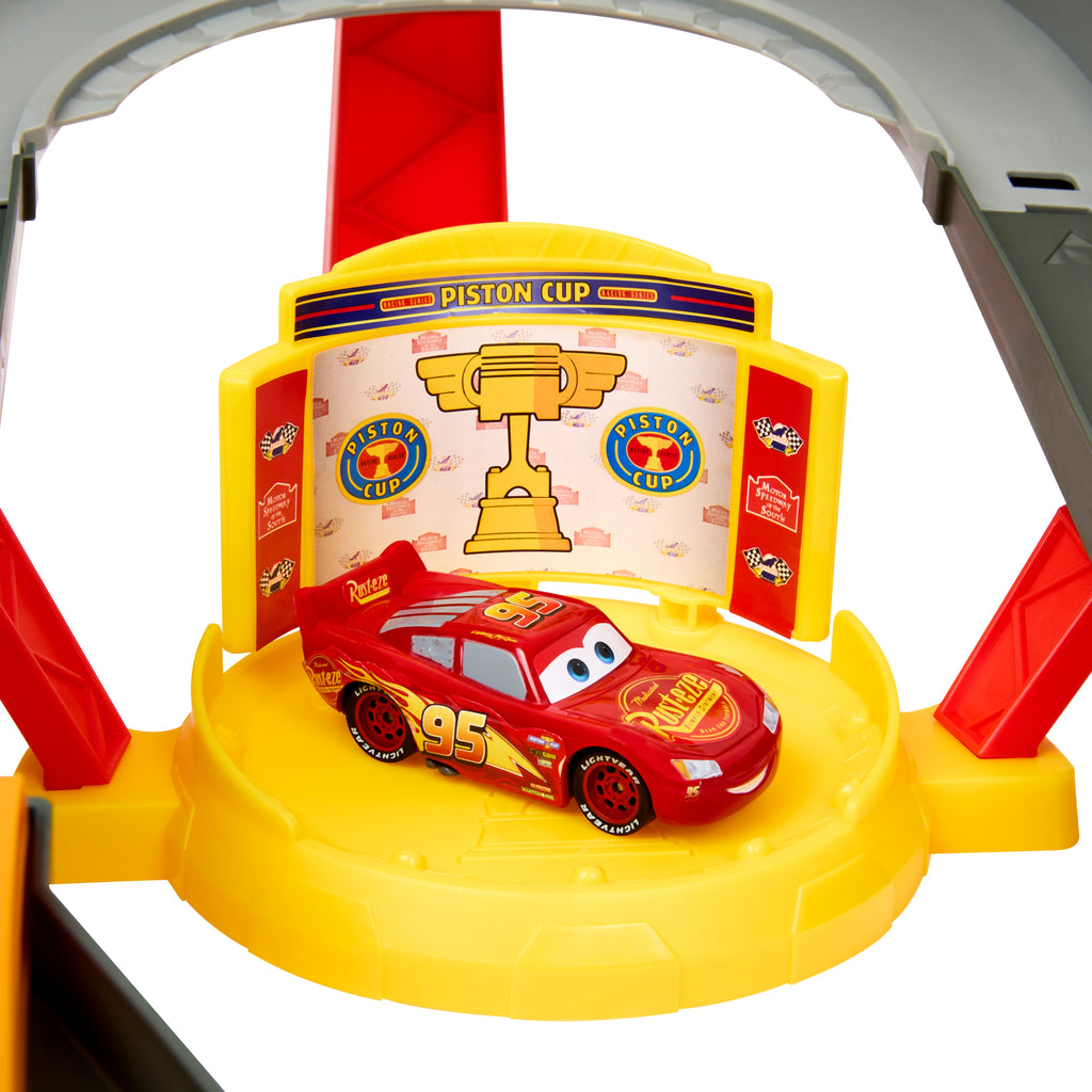 Cars Piston Kupası Yarış Seti, Oyuncak Araba ile 1:55 Ölçekli Pist Seti