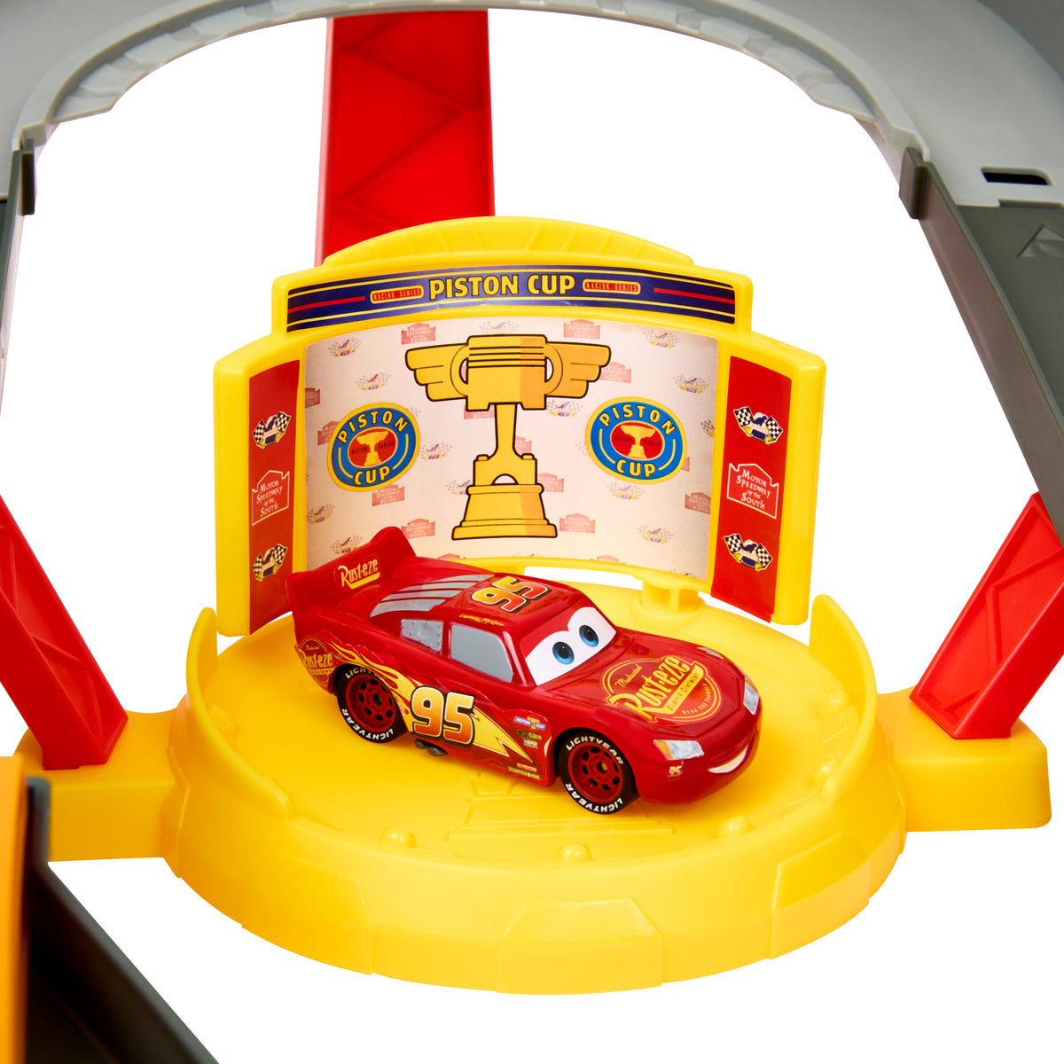 Cars Piston Kupası Yarış Seti, Oyuncak Araba ile 1:55 Ölçekli Pist Seti