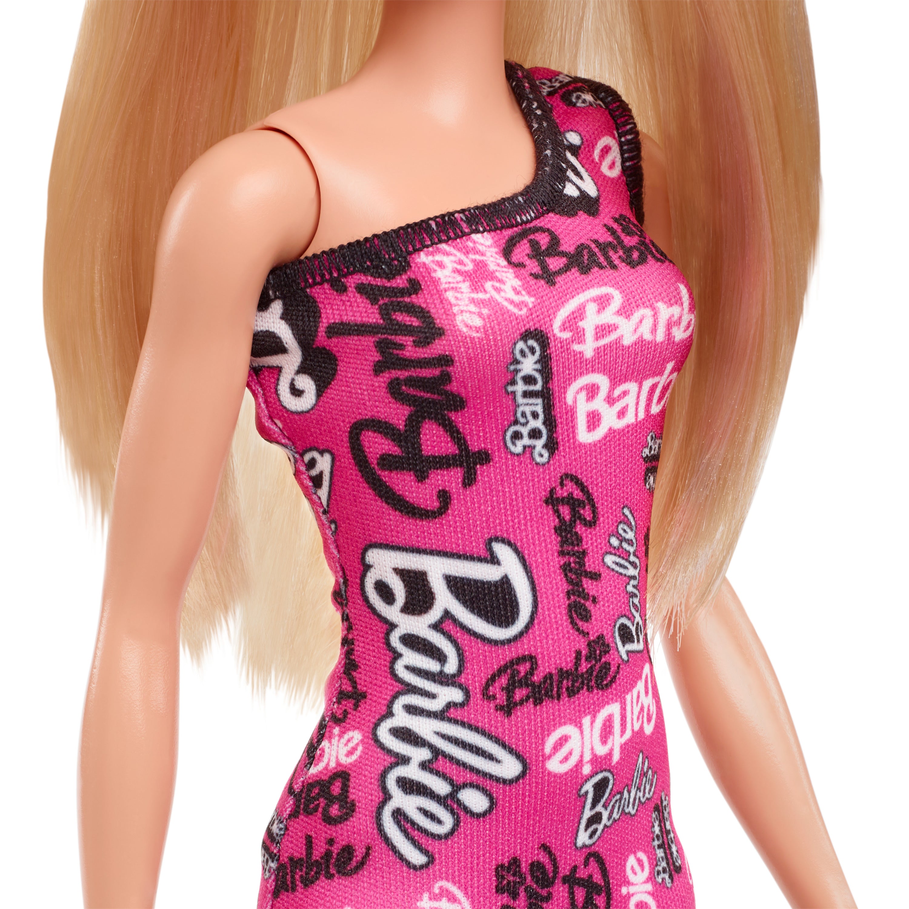 Çıkarılabilir pembe elbisesi ve logo baskılı ayakkabılarıyla düz sarı saçlı Barbie bebek