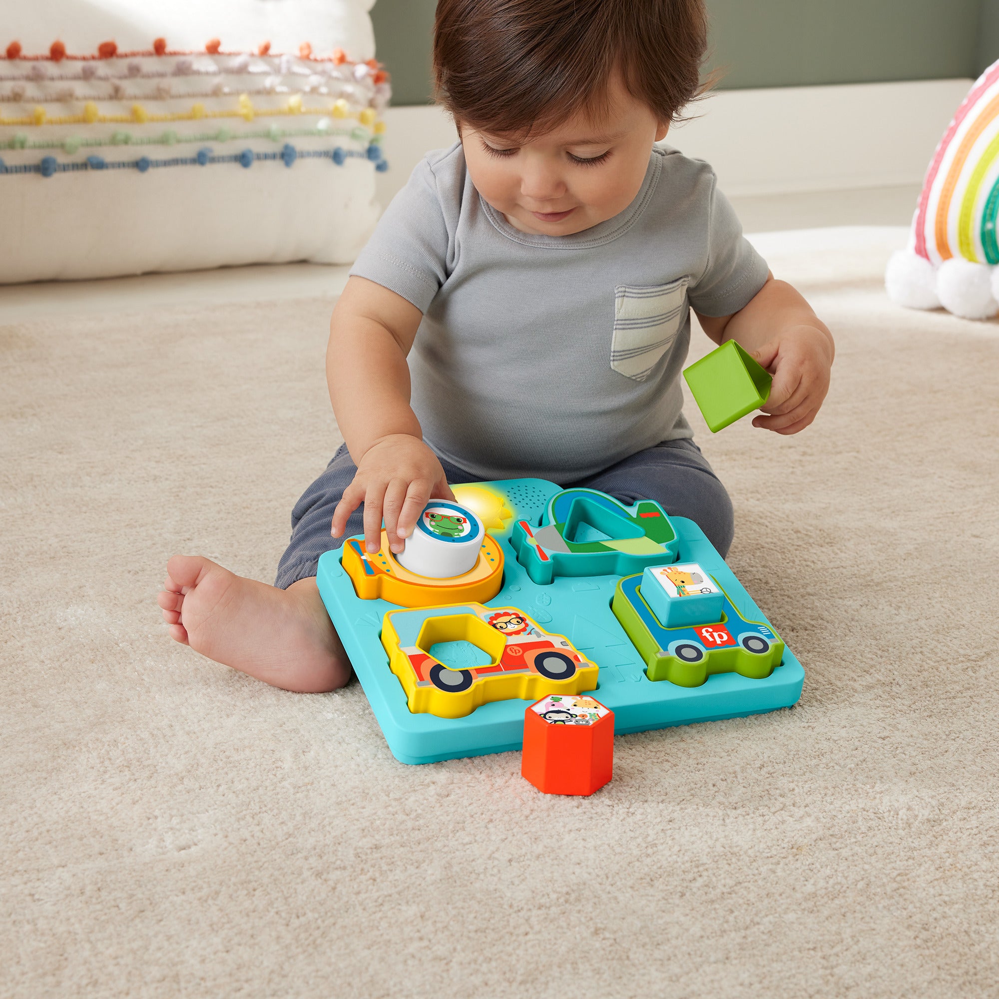 Fisher-Price Şekiller ve Sesler Araç Bulmacası, müzikli ve ışıklı bulmaca ve şekil sıralama oyuncağı