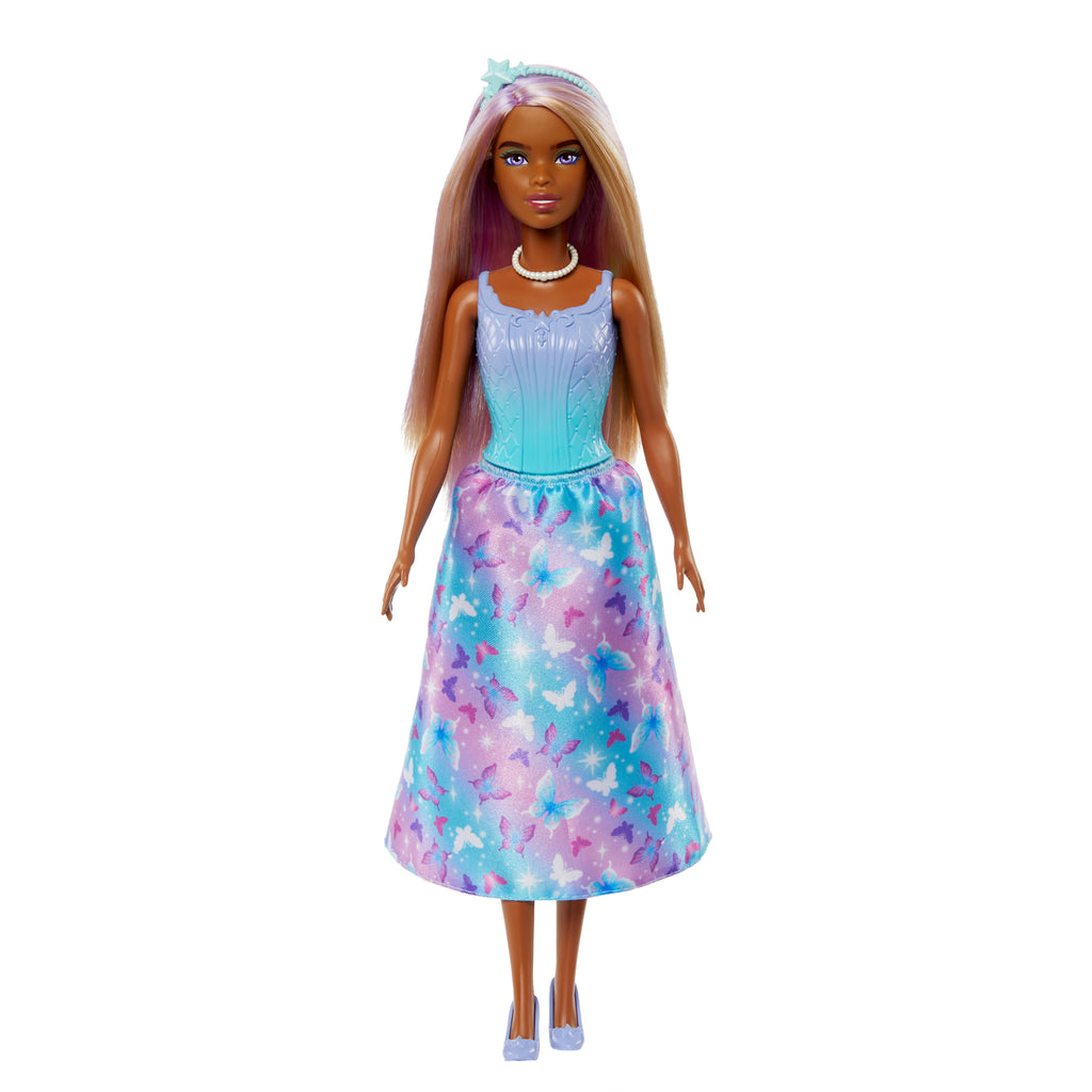 Renkli saçları, kelebek baskılı pembe etekleri ve aksesuarlarıyla Barbie Masal Dünyası bebekleri