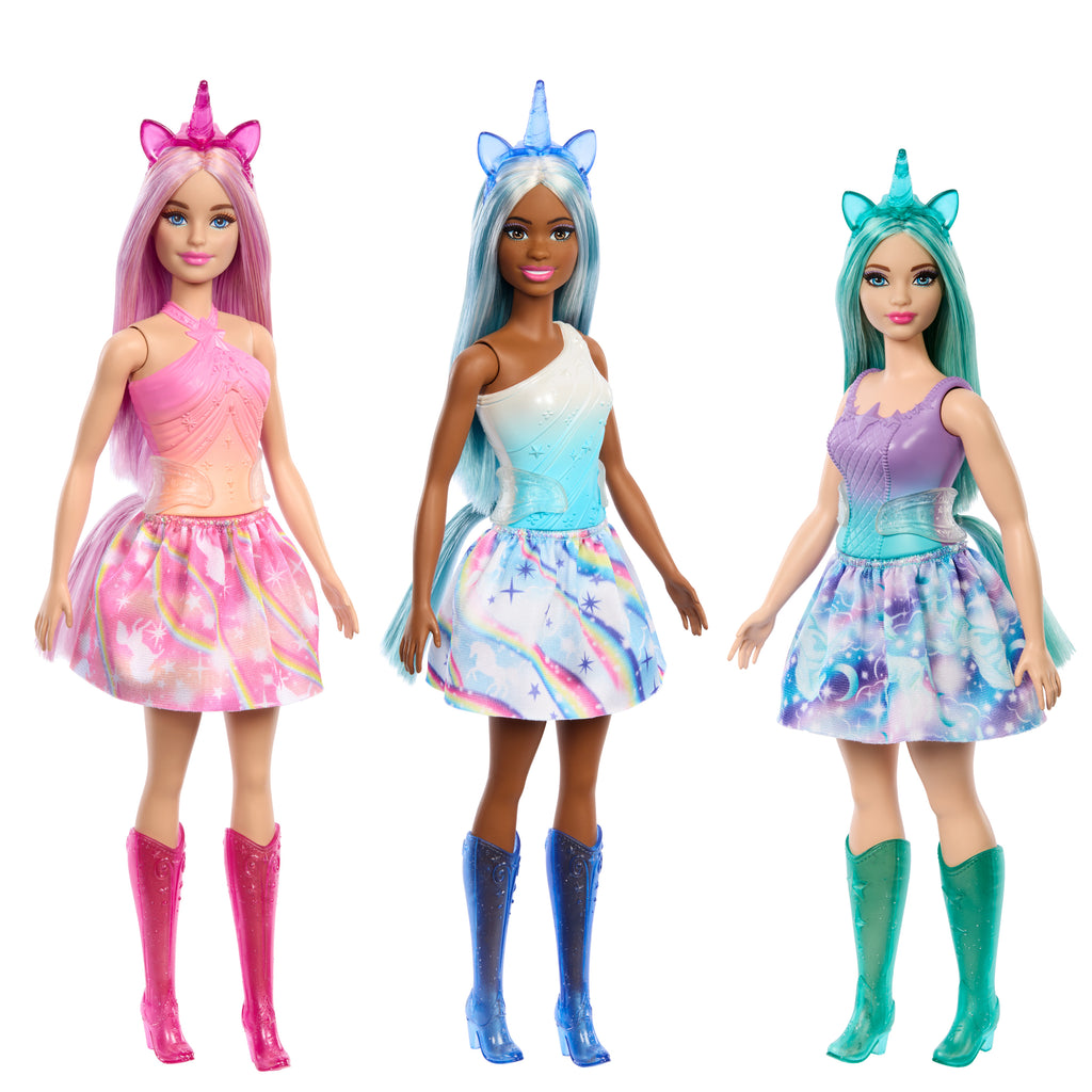 Renkli saçları, renkli kıyafetleri ve tek boynuzlu at temalı aksesuarları ile Barbie Tek Boynuzlu At Bebekler