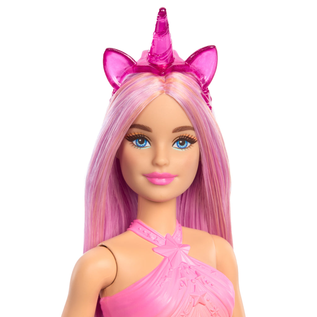 Pembe saçları, renkli kıyafetleri ve tek boynuzlu at temalı aksesuarları ile Barbie Tek Boynuzlu At Bebek