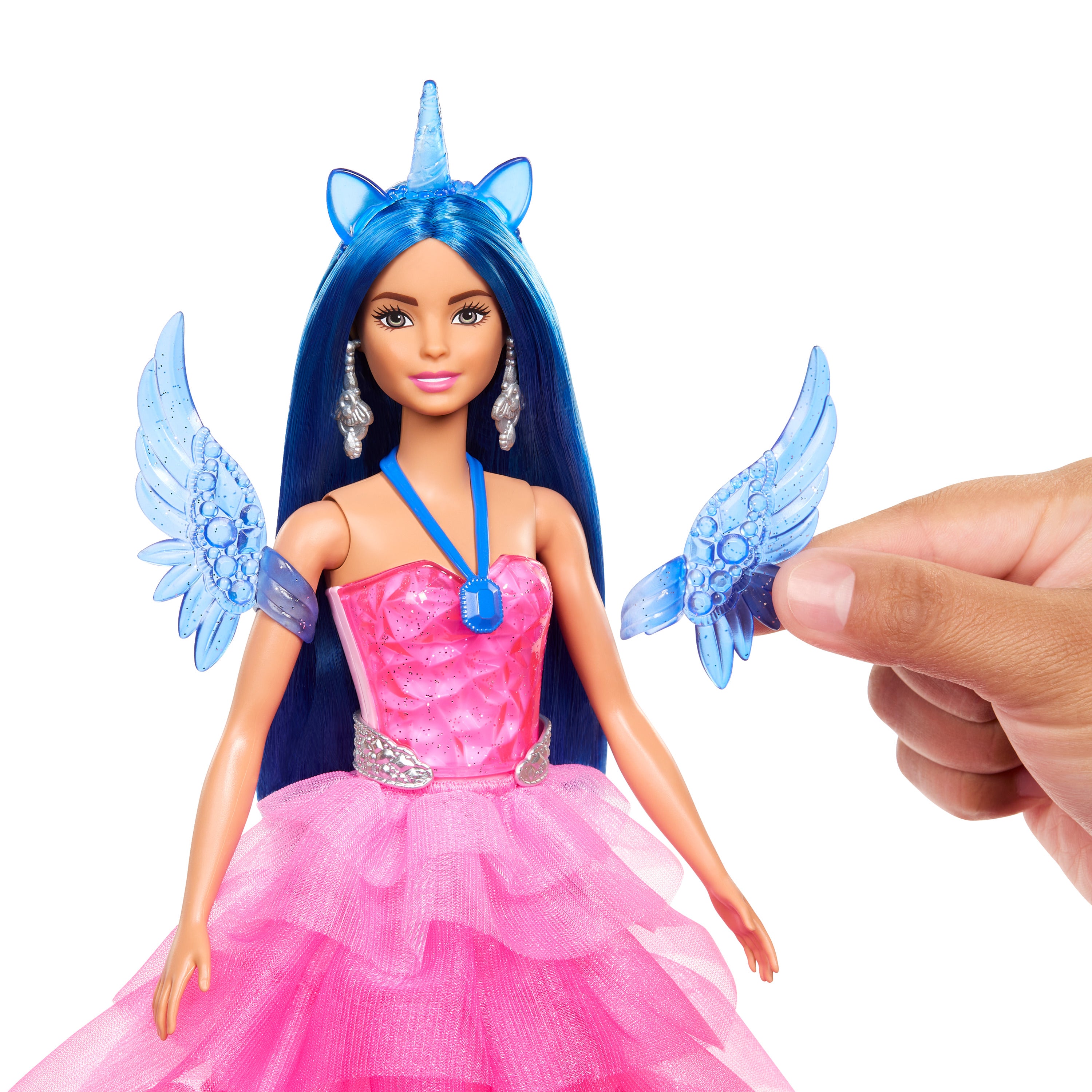 Barbie, 65. yıla özel, mavi saçlı, pembe elbiseli bebek ile hayvan dostu kanatlı tekboynuz