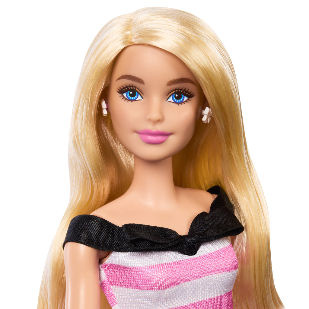 Barbie'nin 65. Yıl Dönümü Bebek ve aksesuarlar, sarı saçlı bebek ve pembe çizgili elbise