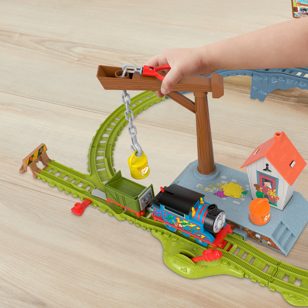 Okul öncesi çocuklar için Thomas ve Arkadaşları Boya Teslimatı Motorlu Tren ve Ray Seti