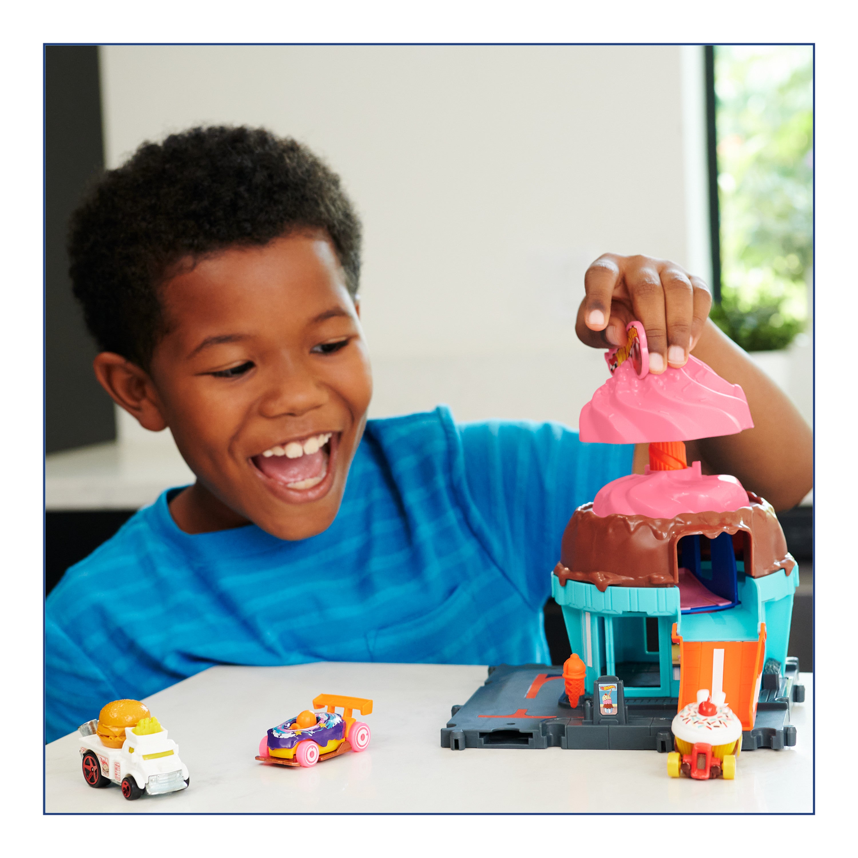Hot Wheels City Dondurma Dükkanı Oyun Seti