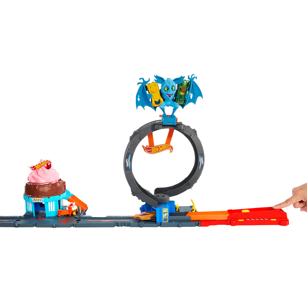 Hot Wheels® Bat Döngü Saldırı Oyun Seti ve 1:64 Ölçekli Oyuncak Araba